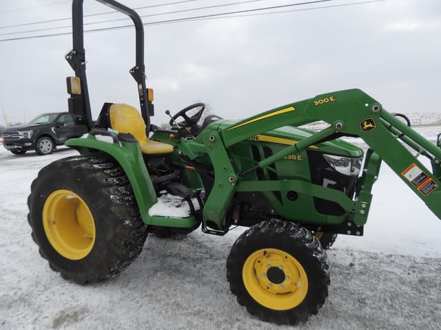 Image of John Deere 3038E equipment image 2