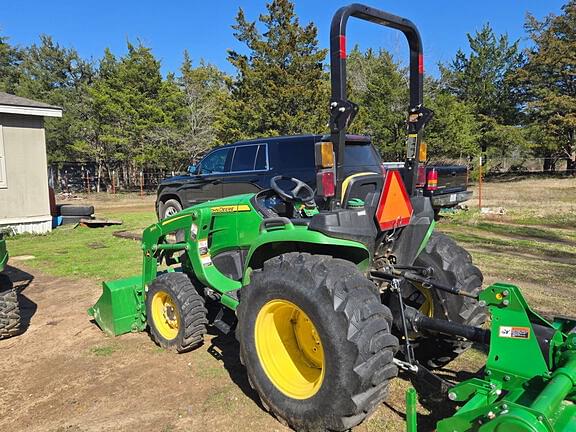 Image of John Deere 3038E equipment image 4