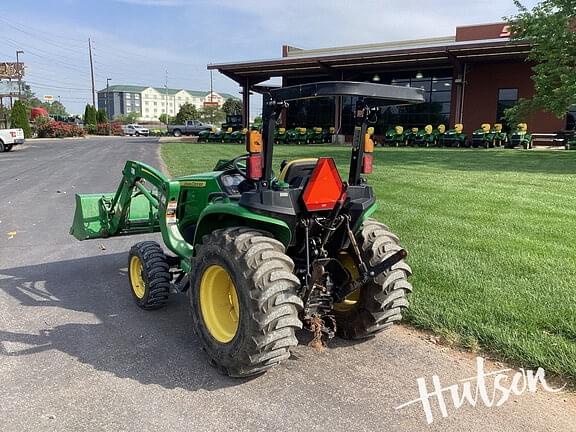 Image of John Deere 3038E equipment image 4