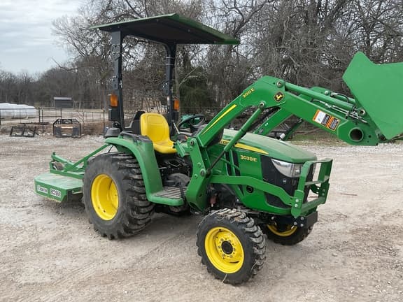 Image of John Deere 3038E equipment image 3