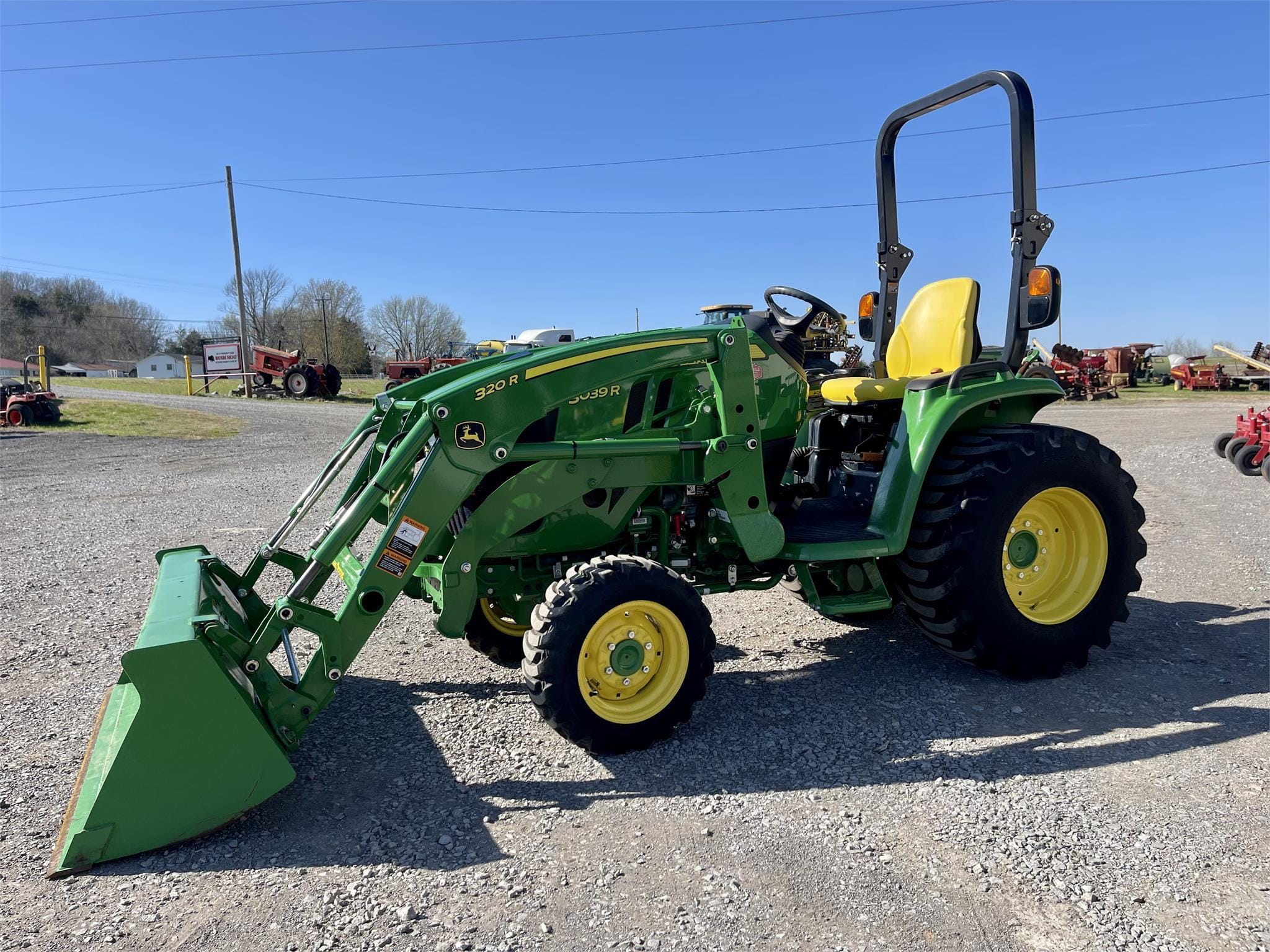 2021 John Deere 3039R Equipment Image0