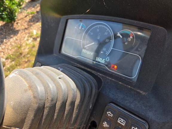 Image of John Deere 3039R equipment image 1