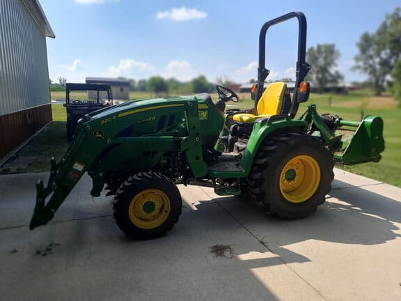 Image of John Deere 3039R equipment image 1