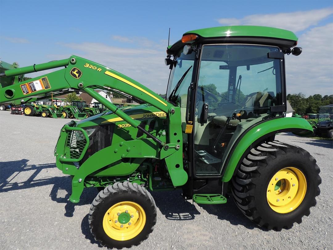 Image of John Deere 3039R Primary image