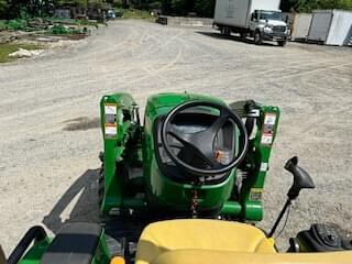 Image of John Deere 3039R equipment image 4