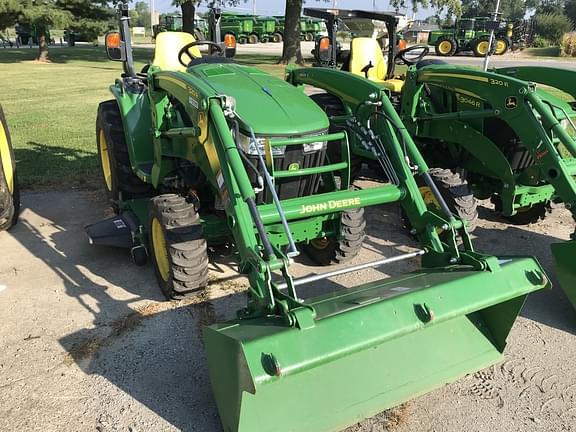 Image of John Deere 3039R equipment image 1