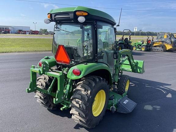 Image of John Deere 3039R equipment image 4