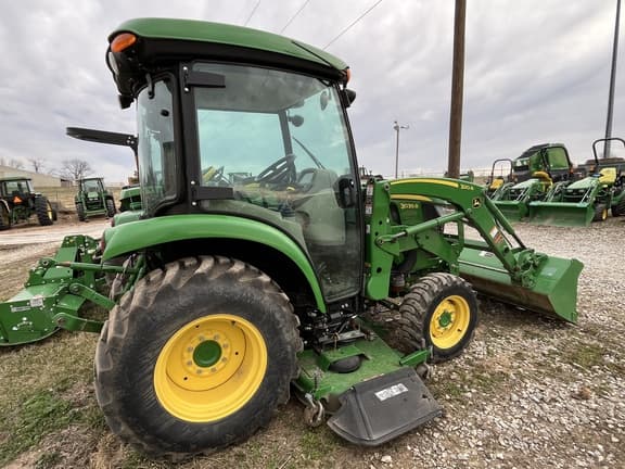 Image of John Deere 3039R equipment image 3