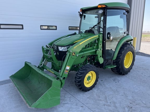2021 John Deere 3039R Equipment Image0