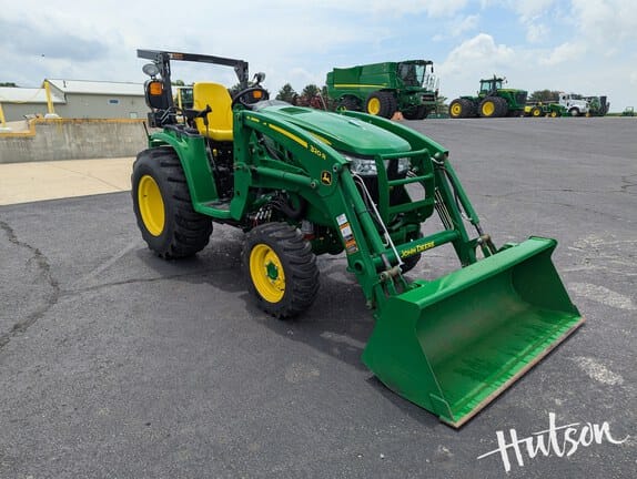 2021 John Deere 3039R Equipment Image0