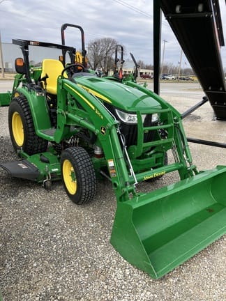 Main image John Deere 3039R