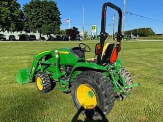 Image of John Deere 3039R equipment image 2