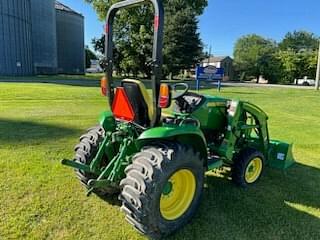 Image of John Deere 3039R equipment image 3