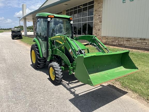 Image of John Deere 3039R equipment image 2