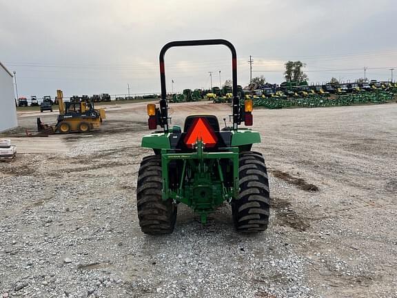 Image of John Deere 3043D equipment image 3