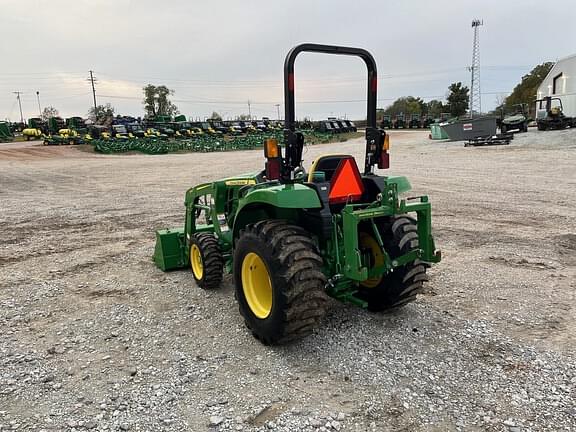 Image of John Deere 3043D equipment image 4