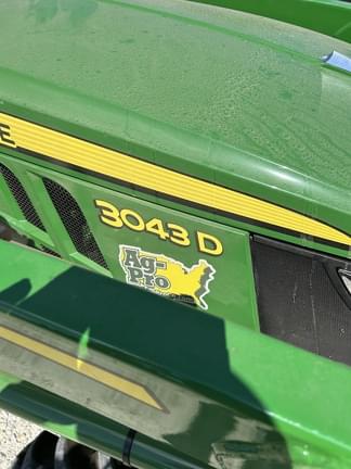 Image of John Deere 3043D equipment image 3