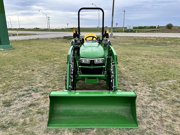 Image of John Deere 3043D equipment image 1