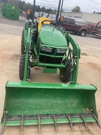 Image of John Deere 3043D equipment image 1