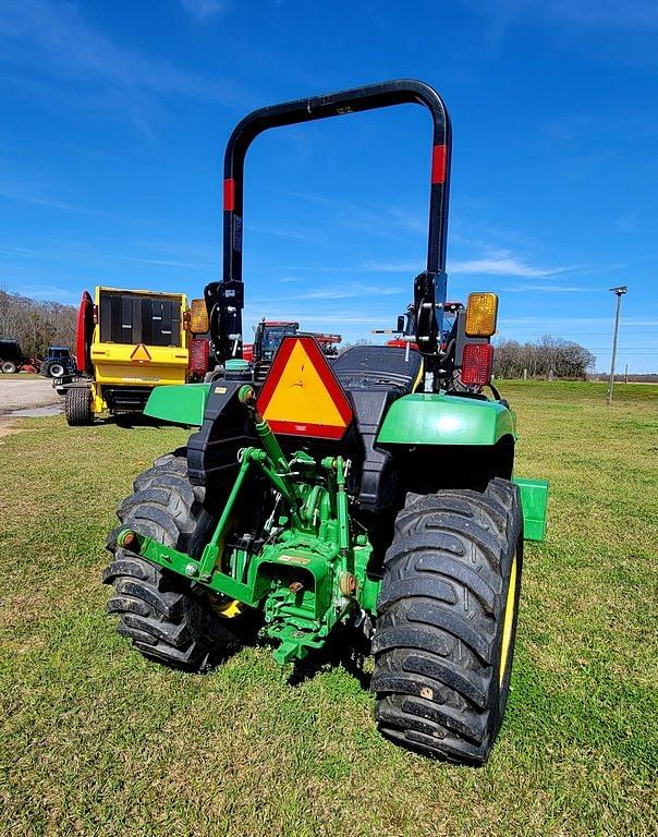 Image of John Deere 3043D equipment image 3