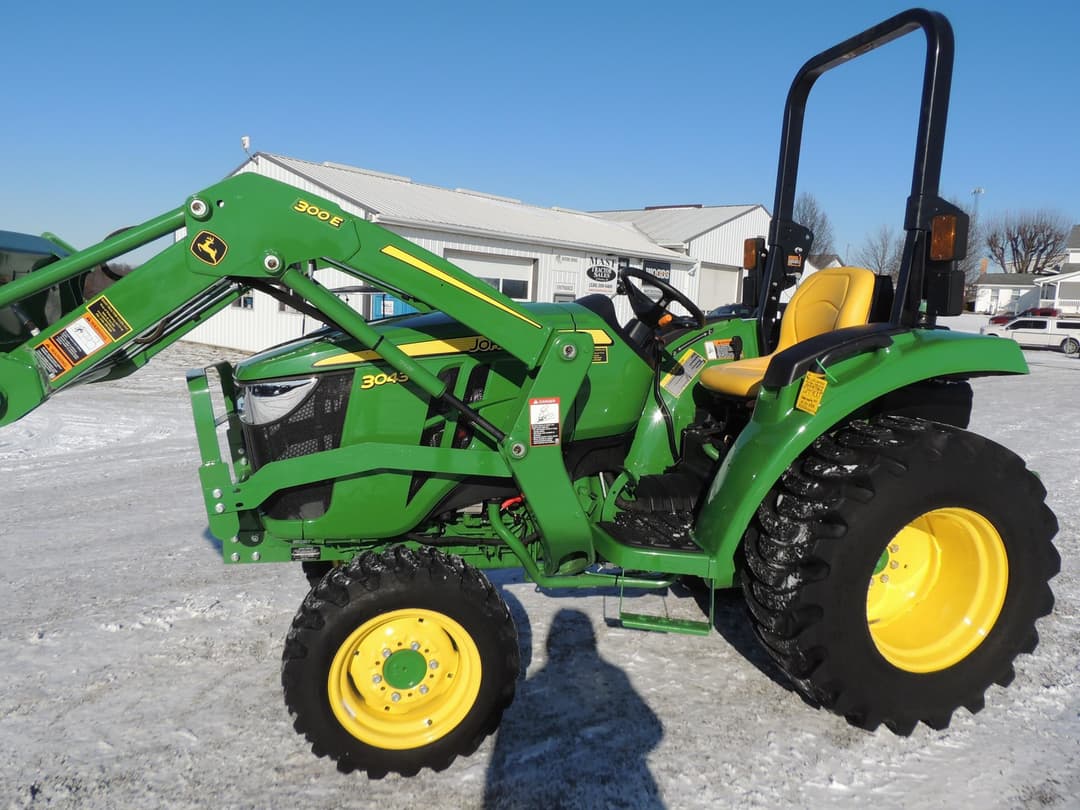 Image of John Deere 3043D Primary image