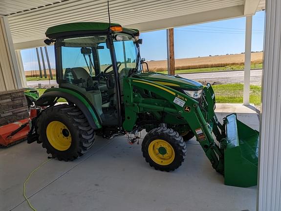 Image of John Deere 3046R equipment image 2