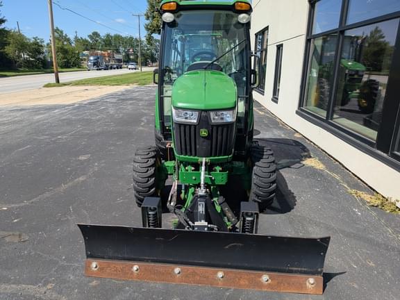 Image of John Deere 3046R equipment image 1