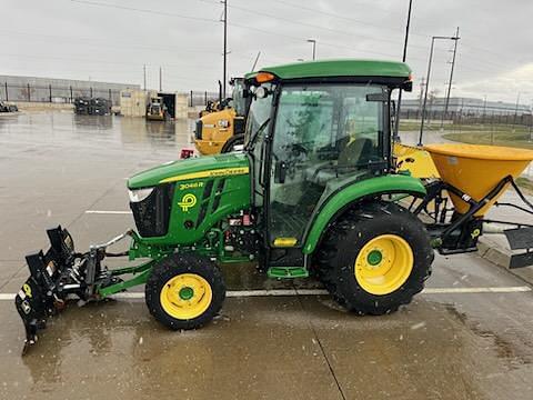 Image of John Deere 3046R equipment image 1