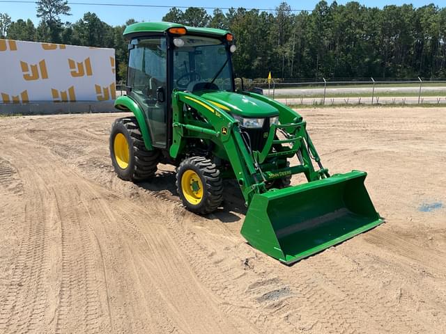Image of John Deere 3046R equipment image 2