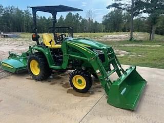 Image of John Deere 3046R equipment image 4
