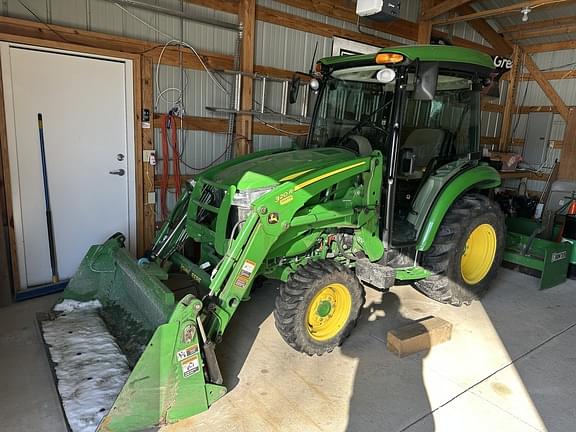 Image of John Deere 3046R Primary image