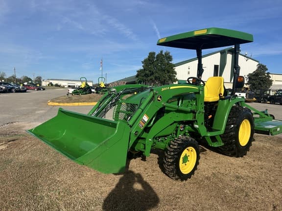 Image of John Deere 3046R equipment image 1