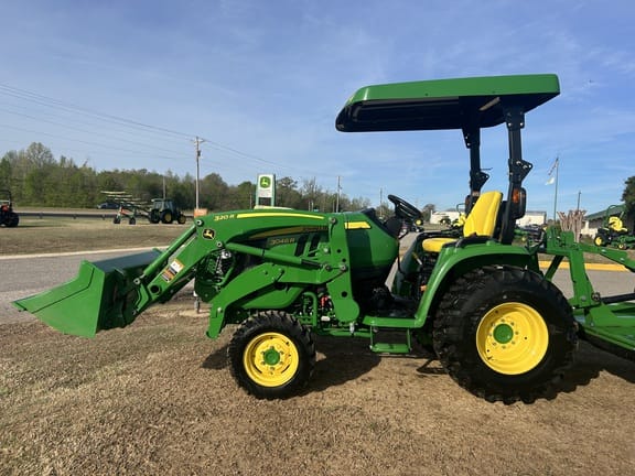 2021 John Deere 3046R Equipment Image0