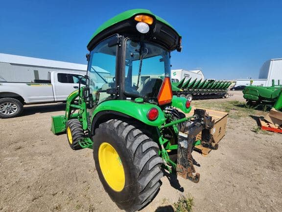 Image of John Deere 3046R Image 1