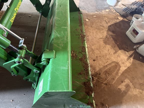 Image of John Deere 3046R equipment image 4