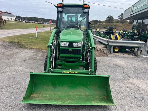 Image of John Deere 3046R equipment image 2