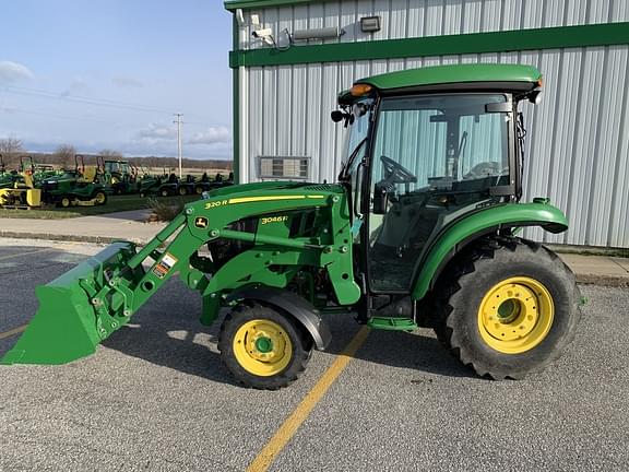 Image of John Deere 3046R equipment image 1