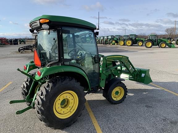 Image of John Deere 3046R equipment image 3