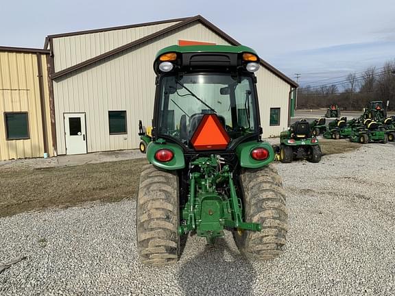 Image of John Deere 3046R equipment image 3