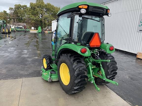 Image of John Deere 3046R equipment image 2