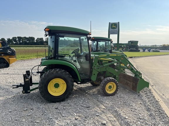 Main image John Deere 3046R
