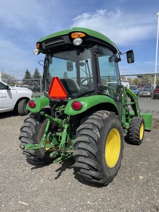 Image of John Deere 3046R equipment image 4