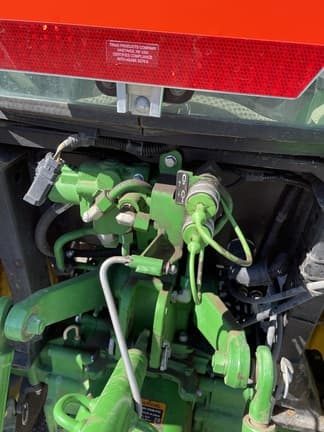 Image of John Deere 3046R equipment image 2