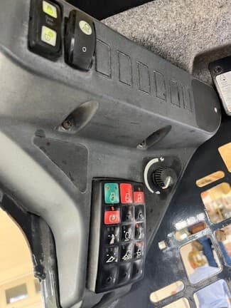 Image of John Deere 317G equipment image 4