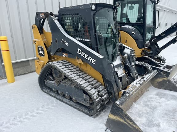 Image of John Deere 317G equipment image 2