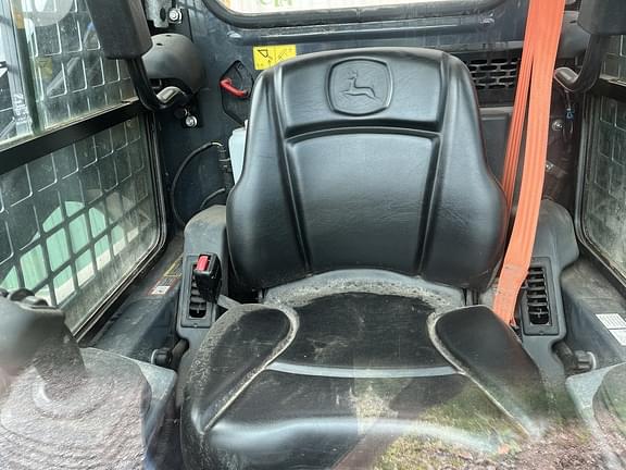 Image of John Deere 317G equipment image 4