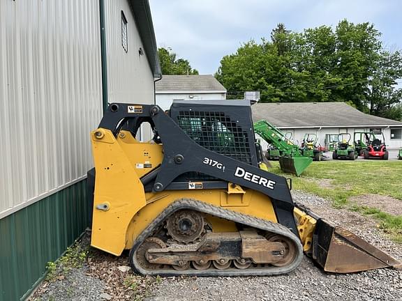 Image of John Deere 317G equipment image 1