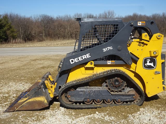 Image of John Deere 317G equipment image 2