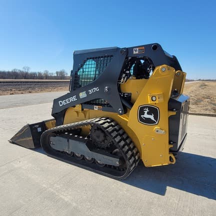 Image of John Deere 317G equipment image 2