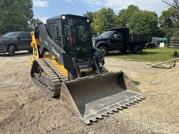 Image of John Deere 317G equipment image 4